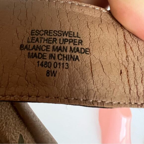 Easy Spirit Cresswell Leather Black/Gold Sandals Antique
Brass Hardware 8 Wide - Picture 5 of 6